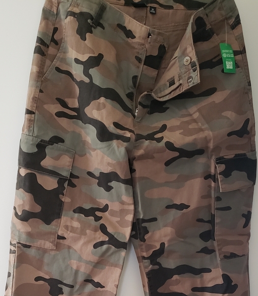 GAP camouflage cargo pant, size 14 - Picture 1 of 8